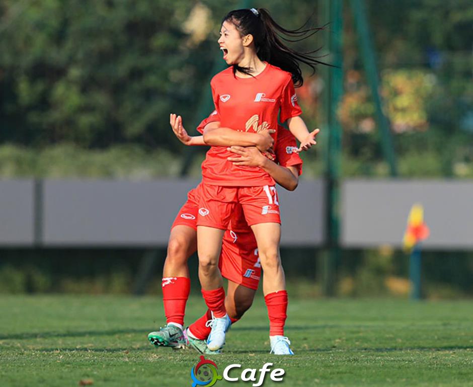 Ngân Thị Thanh Hiếu: ‘Tiểu công chúa’ mới của bóng đá Việt Nam tiến bộ