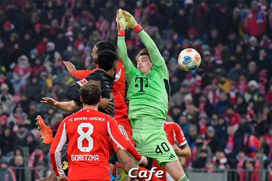 Tại sao HLV Kompany sử dụng 'chuyên gia đóng thế' của Bayern 2 trận liên tiếp?