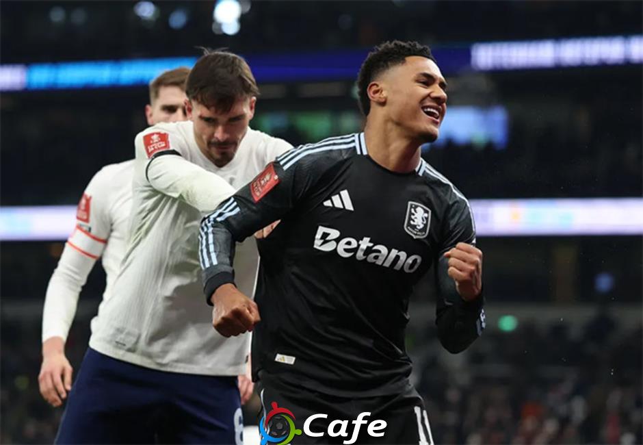 Màn hỗn chiến khó tin ở thư hùng Tottenham vs Aston Villa