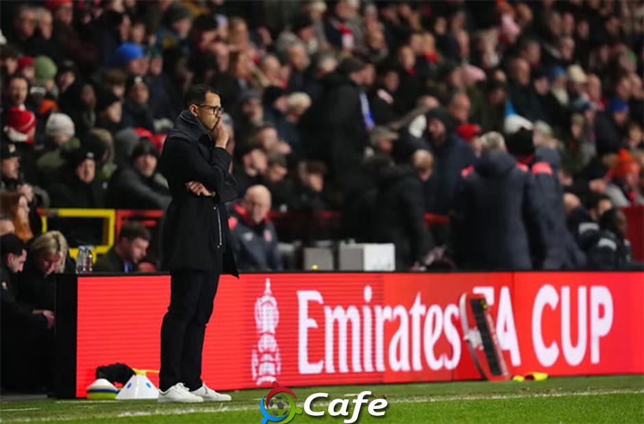Rosenior ca ngợi Chelsea ‘phi thường’ sau chiến thắng tưng bừng ngày ra mắt