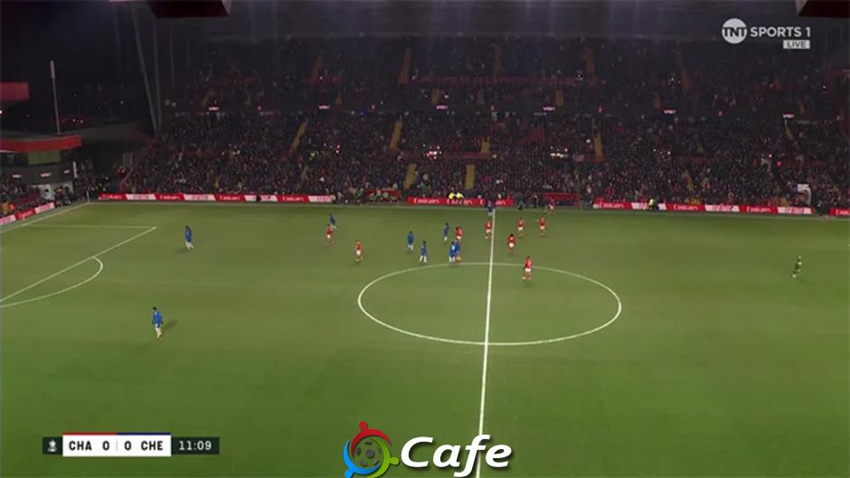 Trận Charlton vs Chelsea bị tạm dừng vì 1 ca cấp cứu
