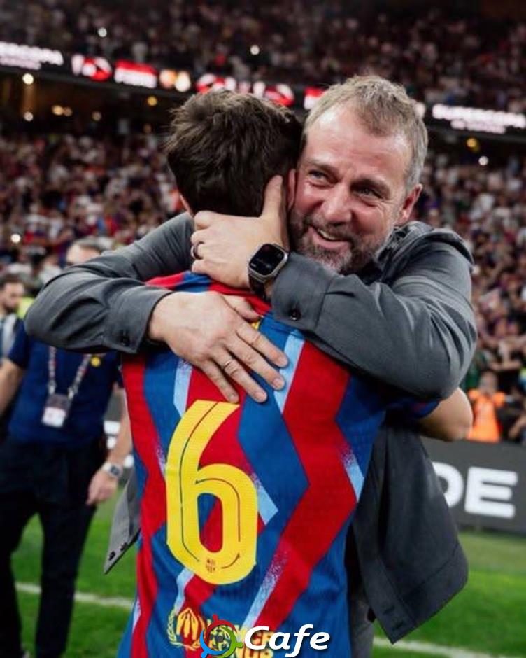 Cái ôm của Araujo và phong cách quản trị đặc biệt của Hansi Flick ở Barca
