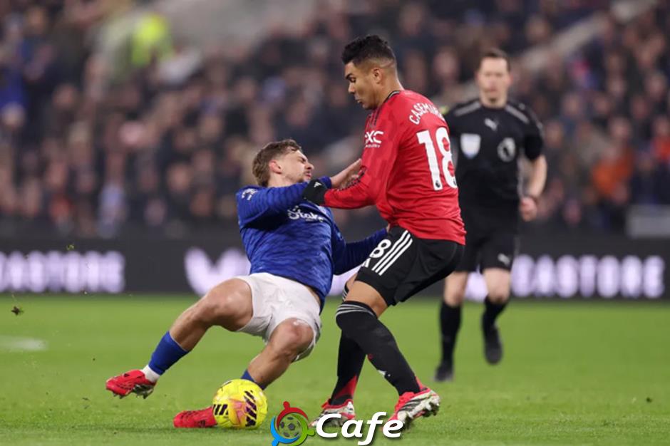 Thấy gì từ chiến thắng của MU trước Everton?
