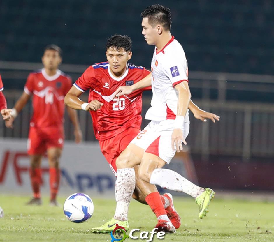 Tiến Linh đỡ bước một ngày càng tiến bộ