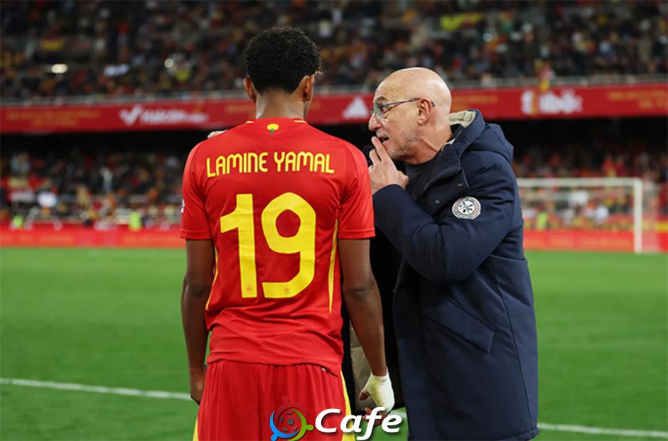 HLV De la Fuente bảo vệ Lamine Yamal