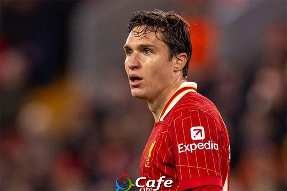 Sao Liverpool từ chối lên ĐTQG sau trận thua Man City