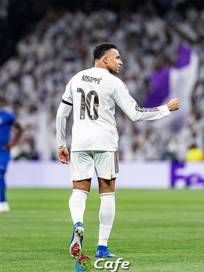 Kylian Mbappe ‘săn’ hai kỷ lục của Cristiano Ronaldo
