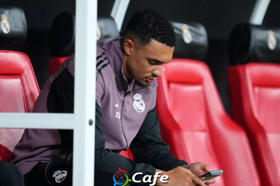 Sự nghiệp của Alexander-Arnold tại Real Madrid kết thúc ngắn ngủi