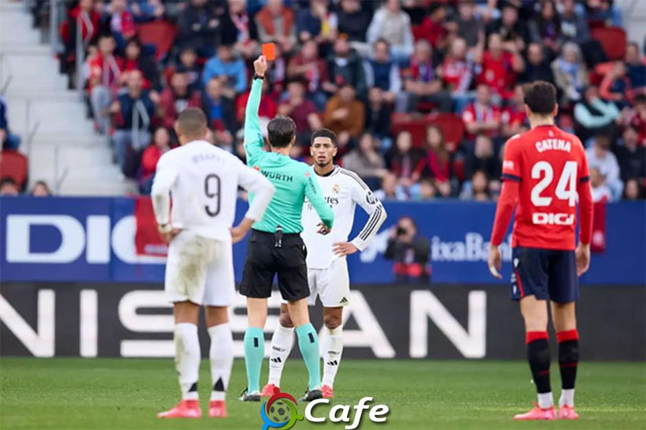 Trọng tài Montero là 'thần tài' của Barca hay Real?