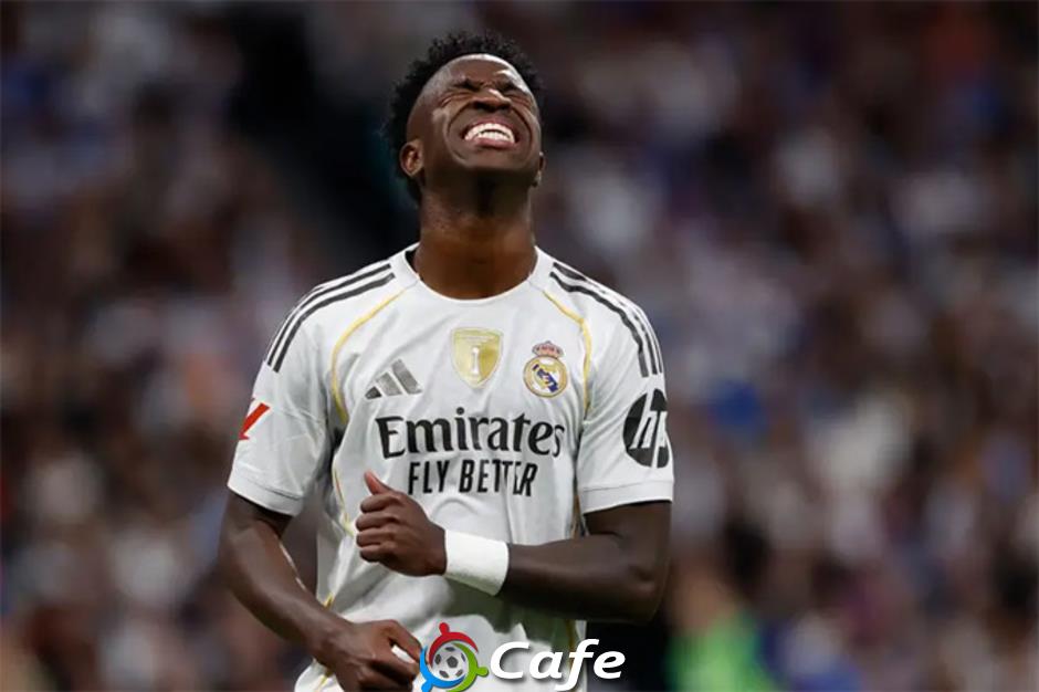 'Vinicius không thể trụ nổi hai tuần ở Real Madrid thời của tôi' 'Vinicius không thể trụ nổi hai tuần ở Real Madrid thời của tôi'