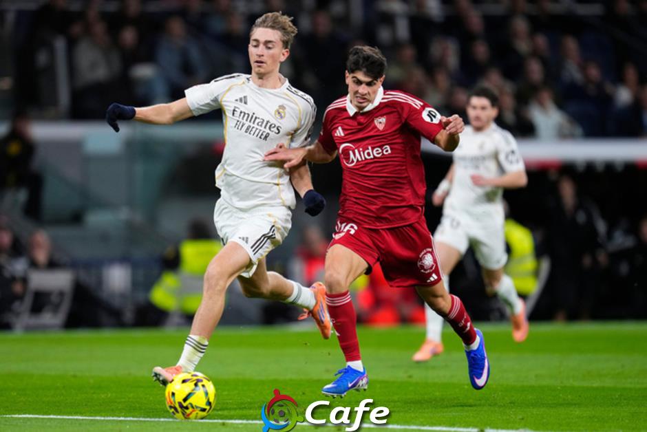 Xabi Alonso ‘sập hố’ bởi ‘yêu dại khờ’ Xabi Alonso ‘sập hố’ bởi ‘yêu dại khờ’