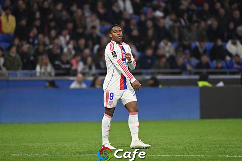 Endrick vô duyên, Lyon thoát thua trước Paris FC nhờ quả phạt đền phút bù giờ Endrick vô duyên, Lyon thoát thua trước Paris FC nhờ quả phạt đền phút bù giờ