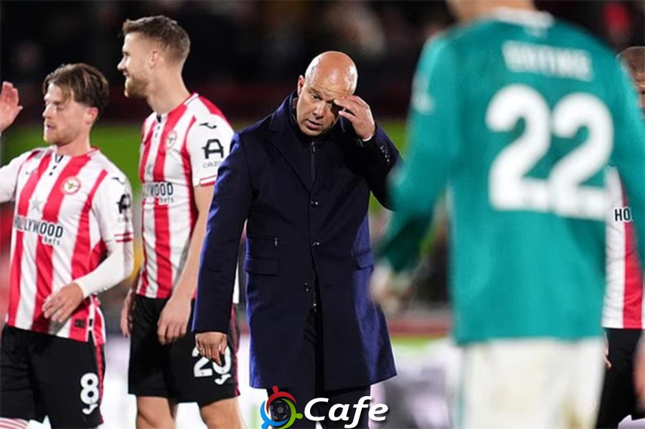 Arne Slot: ‘Thua Brentford là thất bại tệ nhất sự nghiệp của tôi’