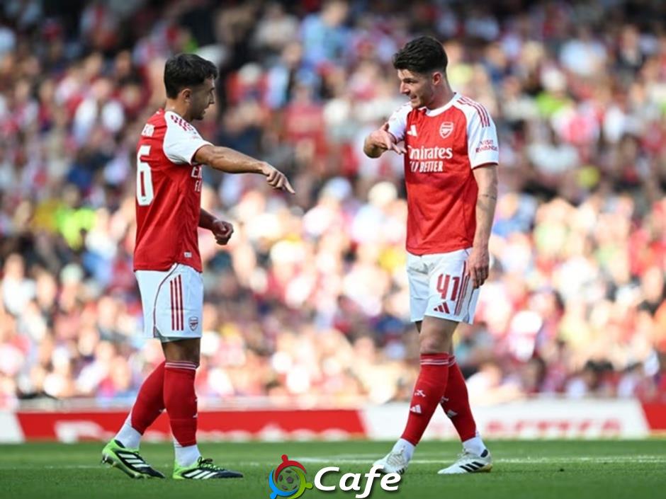 Arsenal bỏ ngay tư tưởng ăn bốn