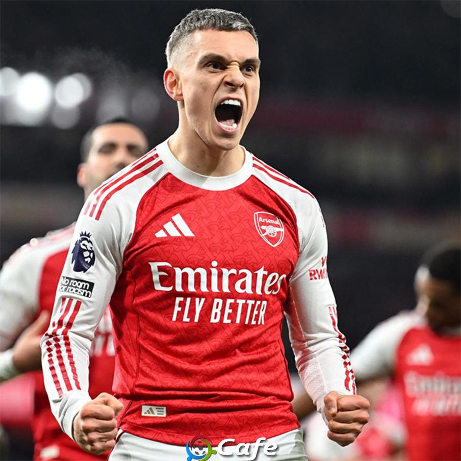 Arsenal sa sút vì tham kiểm soát bóng?