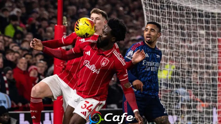 Arteta phẫn uất với một quyết định ở trận hòa của Arsenal
