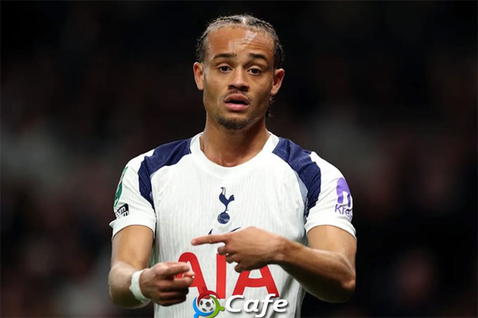 'Bom tấn' Xavi Simons của Tottenham trở thành 'bom xịt
