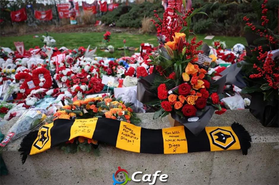 Các con Diogo Jota làm mascot trận Liverpool vs Wolves: Khoảnh khắc khiến Anfield chết lặng