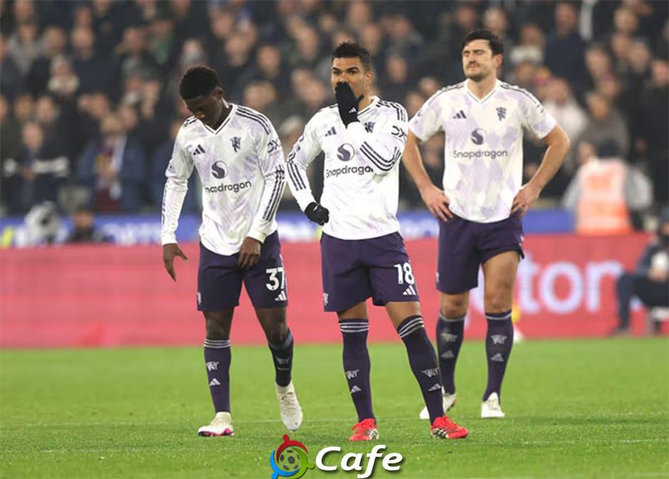 Carrick bị bắt bài, cạn kiệt ý tưởng nhưng tái sinh nhờ 'Fergie time' Carrick bị bắt bài, cạn kiệt ý tưởng nhưng tái sinh nhờ 'Fergie time'