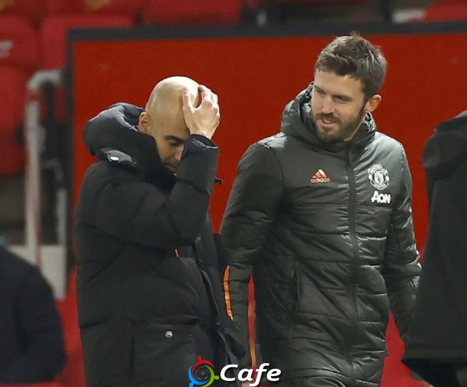 Carrick cứ nghe tôi, đá thế này MU thắng chắc Man City!