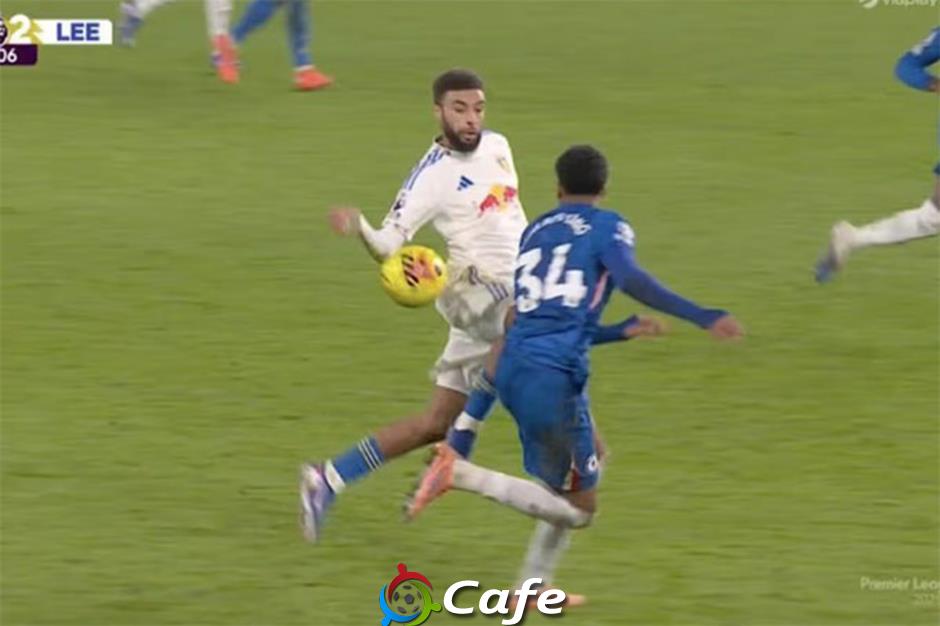 Chelsea bị mất oan chiến thắng trước Leeds?
