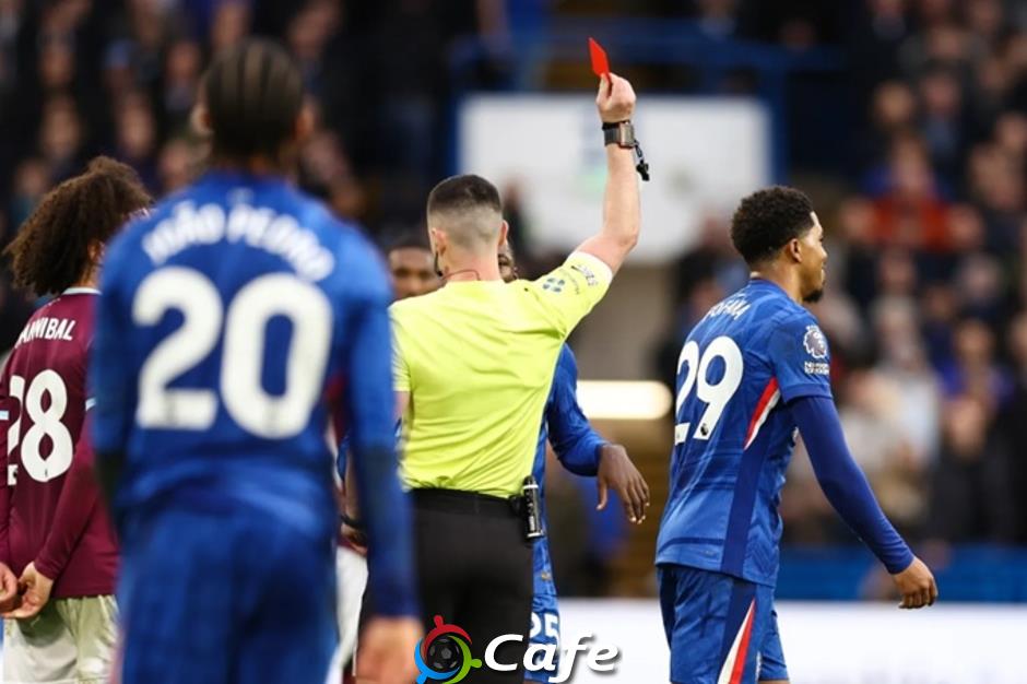 Chelsea sắp lập kỷ lục về thẻ đỏ