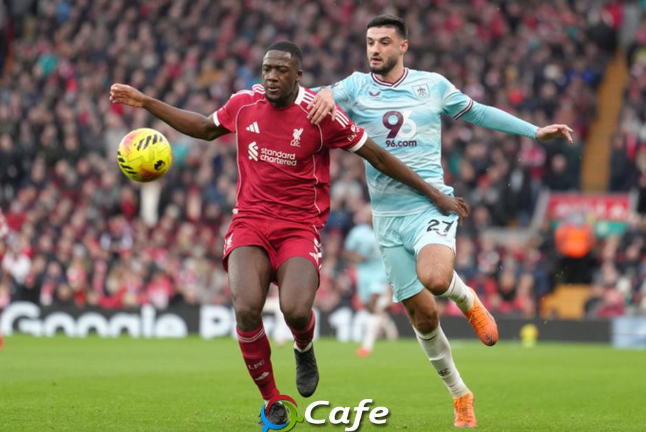 Có kẻ âm thầm ‘bẻ ghế’ của Arne Slot tại Liverpool