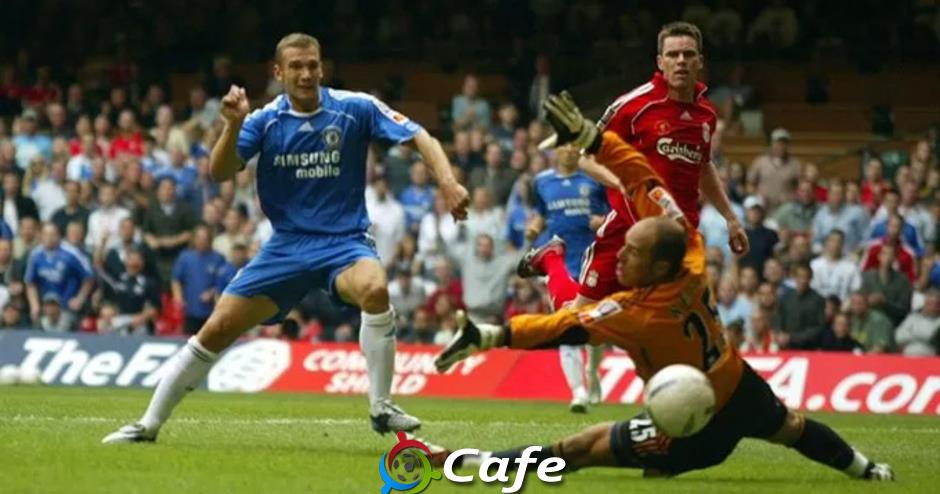 Coi thường Shevchenko, Mourinho bị Abramovich trừng phạt