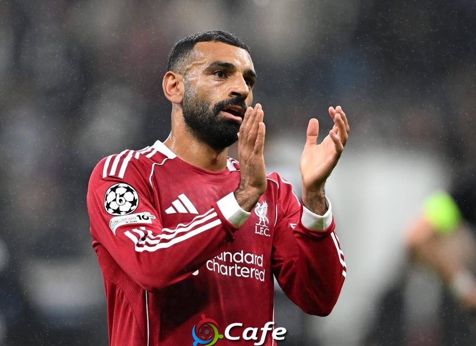 Đến lúc Arne Slot phải xử lý Mohamed Salah thôi!