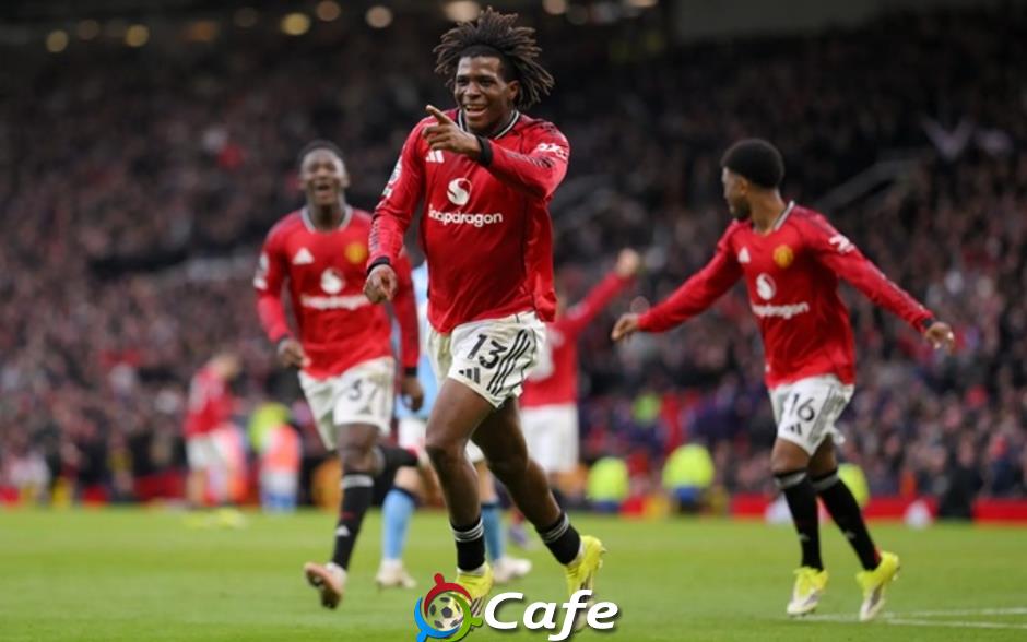 Denis Law vẫn luôn ở đây!