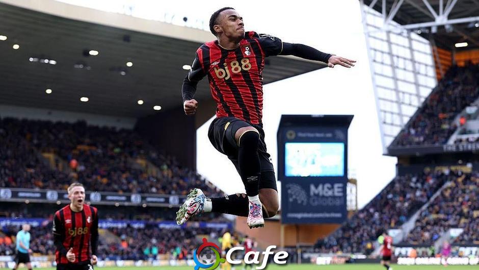 Eli Junior Kroupi kém gì Kylian Mbappe