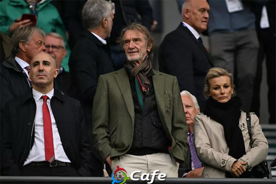 Eric Cantona cáo buộc Sir Jim Ratcliffe 'phá hủy' di sản của MU