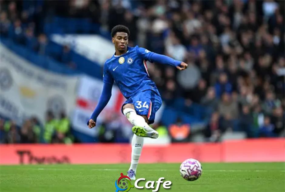 Fan Chelsea chỉ trích  Enzo Maresca vì rút 1 ngôi sao ra sân