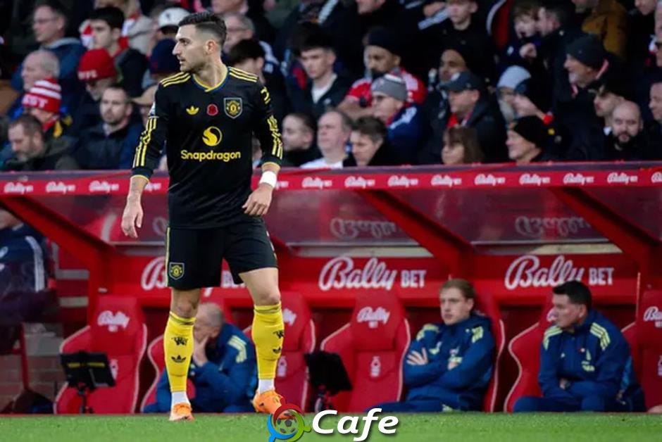 Fan MU yêu cầu Amorim loại ngay một cầu thủ sau trận hòa Nottingham