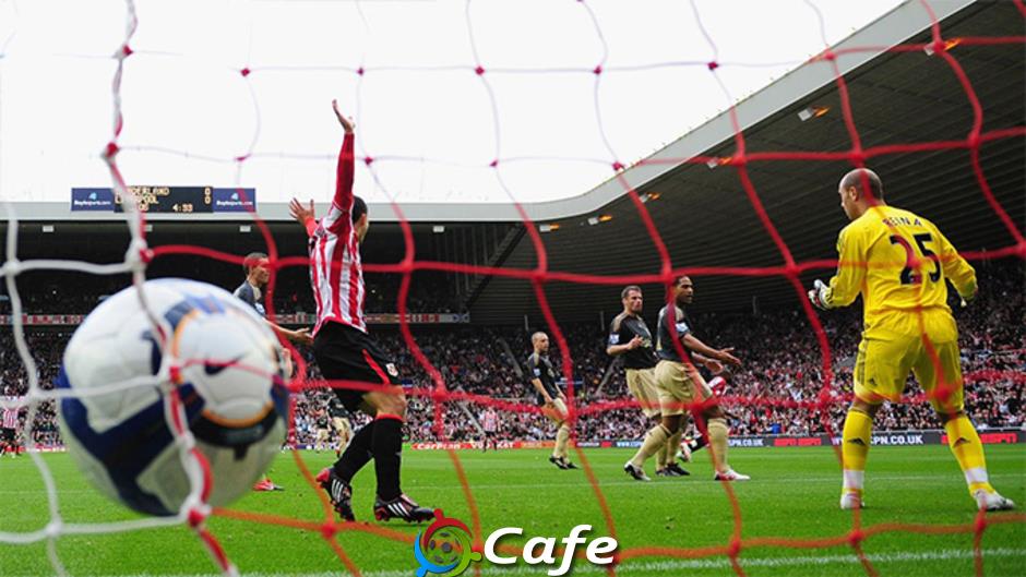 Giải mã bàn thắng kỳ lạ nhất lịch sử Premier League