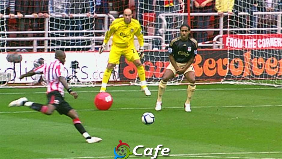 Giải mã bàn thắng kỳ lạ nhất lịch sử Premier League