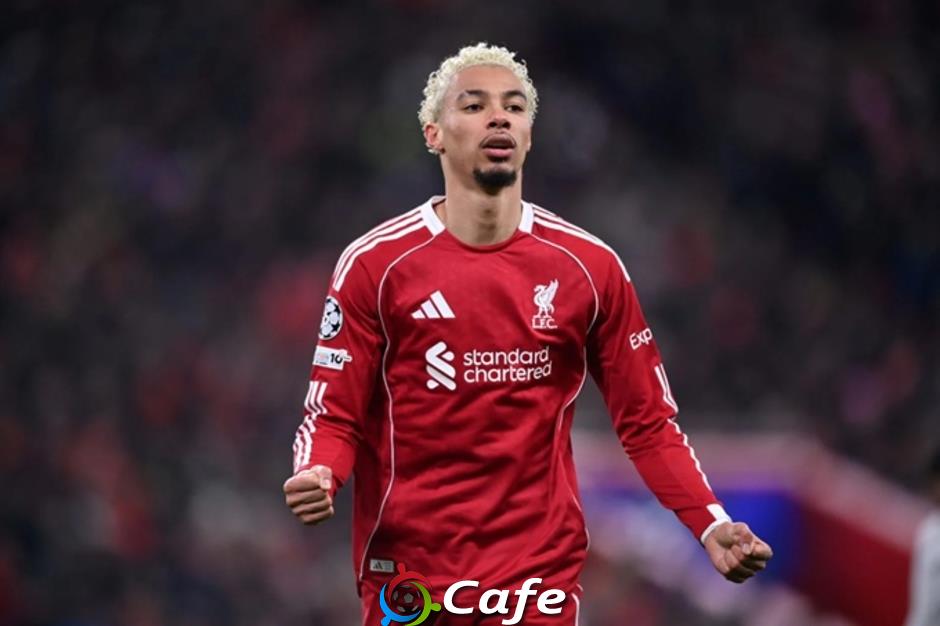 Hai chàng trai, một lối thoát cho Liverpool
