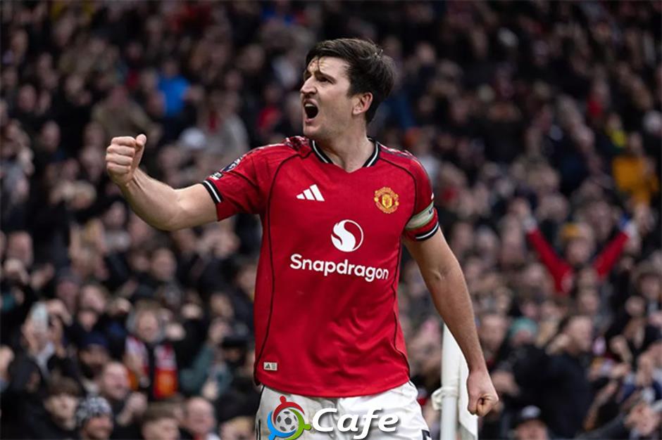 Harry Maguire có màn đáp trả hoàn hảo với Roy Keane