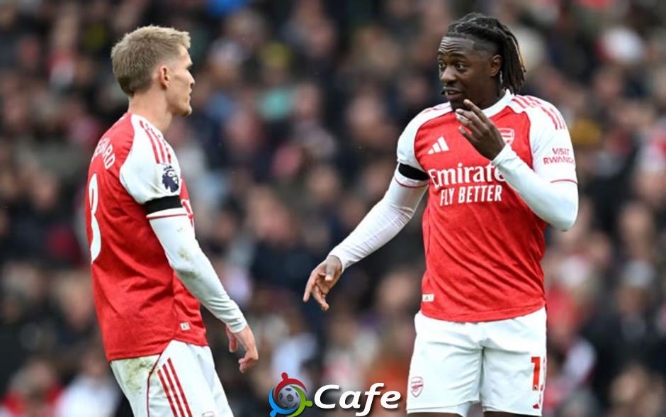 Huyền thoại Arsenal cảnh báo Eze