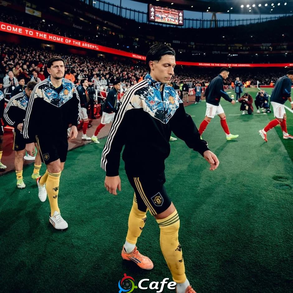Lisandro Martinez là 'quý ngài 100%' trước West Ham Lisandro Martinez là 'quý ngài 100%' trước West Ham