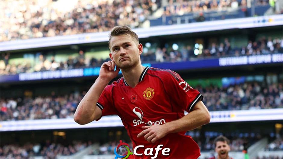 Lý do Matthijs de Ligt thăng hoa ở MU Lý do Matthijs de Ligt thăng hoa ở MU