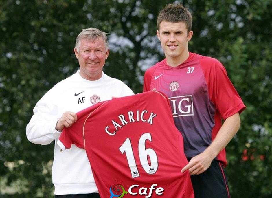Michael Carrick chỉ được vào sân khi… trời mưa