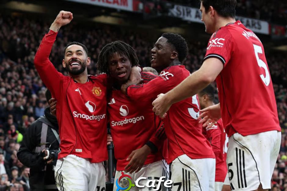 Michael Carrick dùng bí thuật của Sir Alex để đánh bại Man City