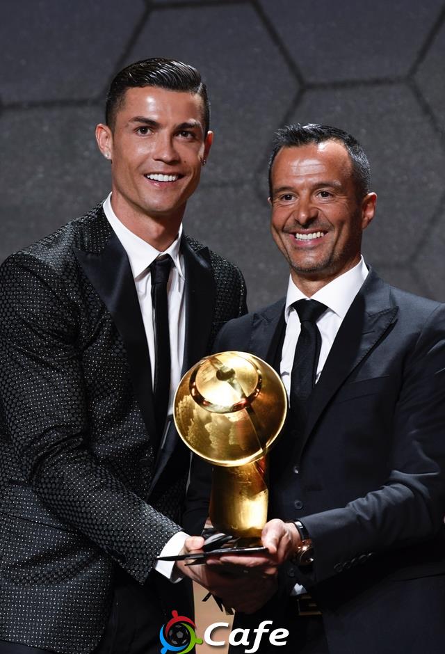 MU dùng Jorge Mendes để có Karim Adeyemi