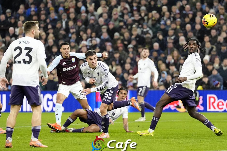 MU và Michael Carrick trước 3 đợt sóng dữ