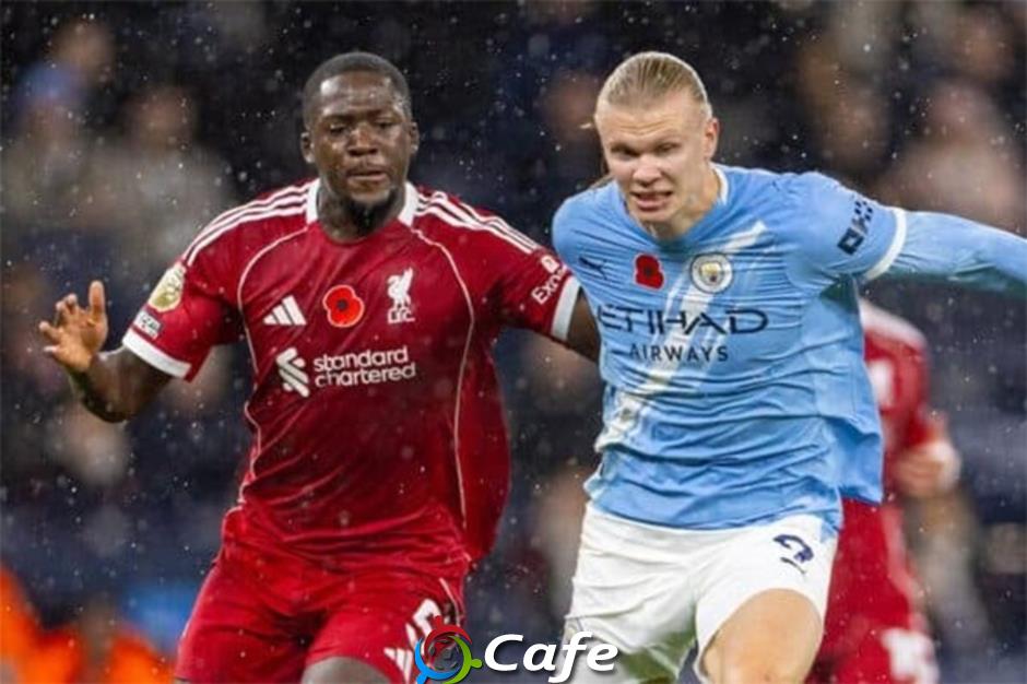 Ngôi sao Liverpool bị yêu cầu bán gấp sau trận thua Man City