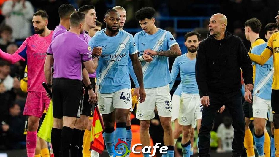 Pep Guardiola 'lèm bèm' về trọng tài sau chiến thắng của Man City