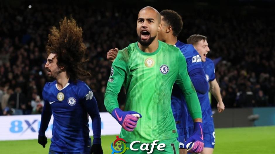 Robert Sanchez cãi tay đôi với fan Chelsea