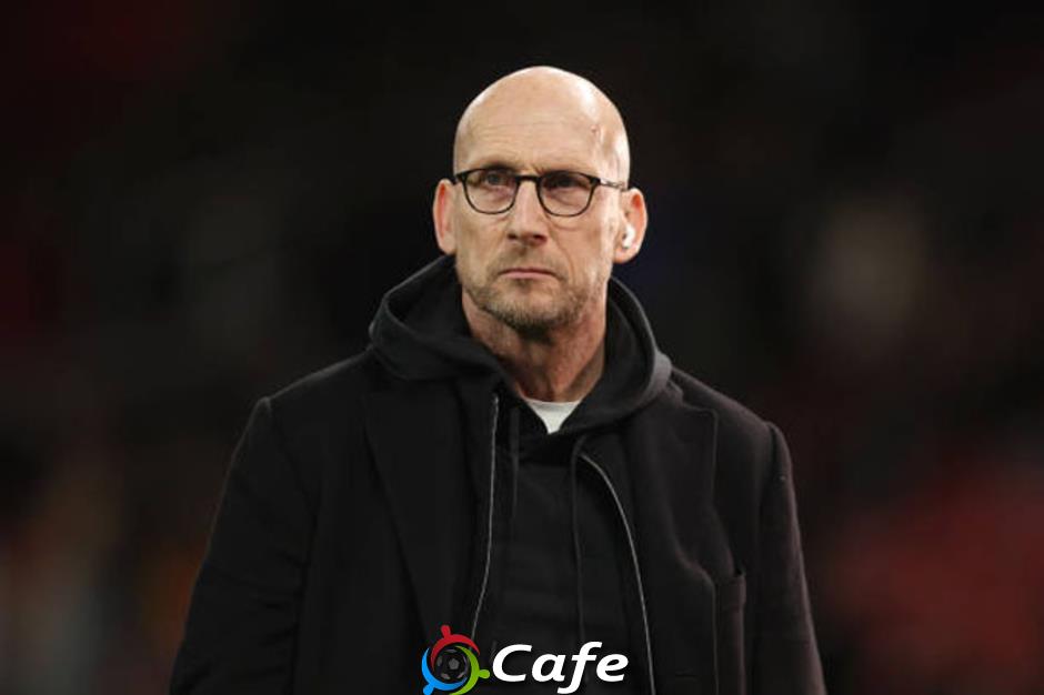 Roy Keane loại Paul Scholes và Sir Alex khỏi đội hình vĩ đại của MU