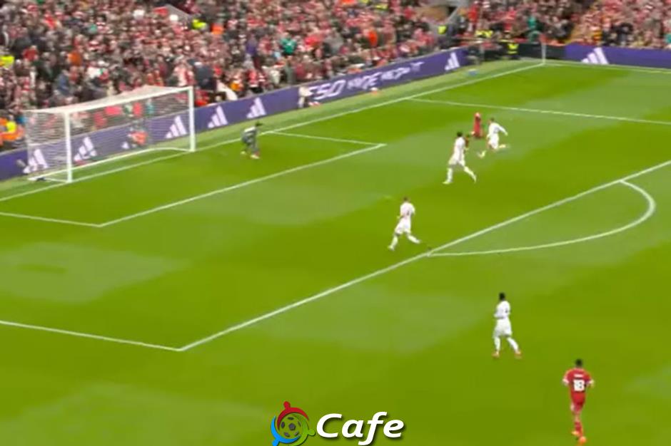 Sai sót của Lammens trước Liverpool mà MU không thể bỏ qua Sai sót của Lammens trước Liverpool mà MU không thể bỏ qua